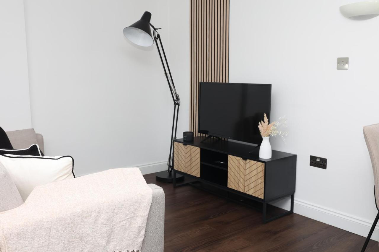 Watford Luxury 1 Bed Flat - Free Parking Lejlighed Eksteriør billede