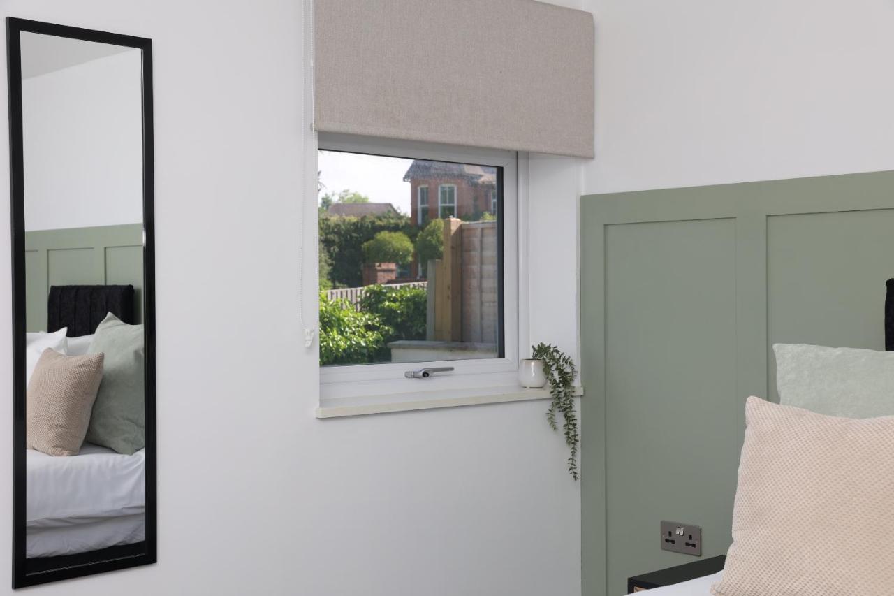 Watford Luxury 1 Bed Flat - Free Parking Lejlighed Eksteriør billede